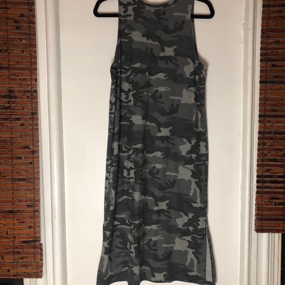 Cherish camo maxi with subtle slits